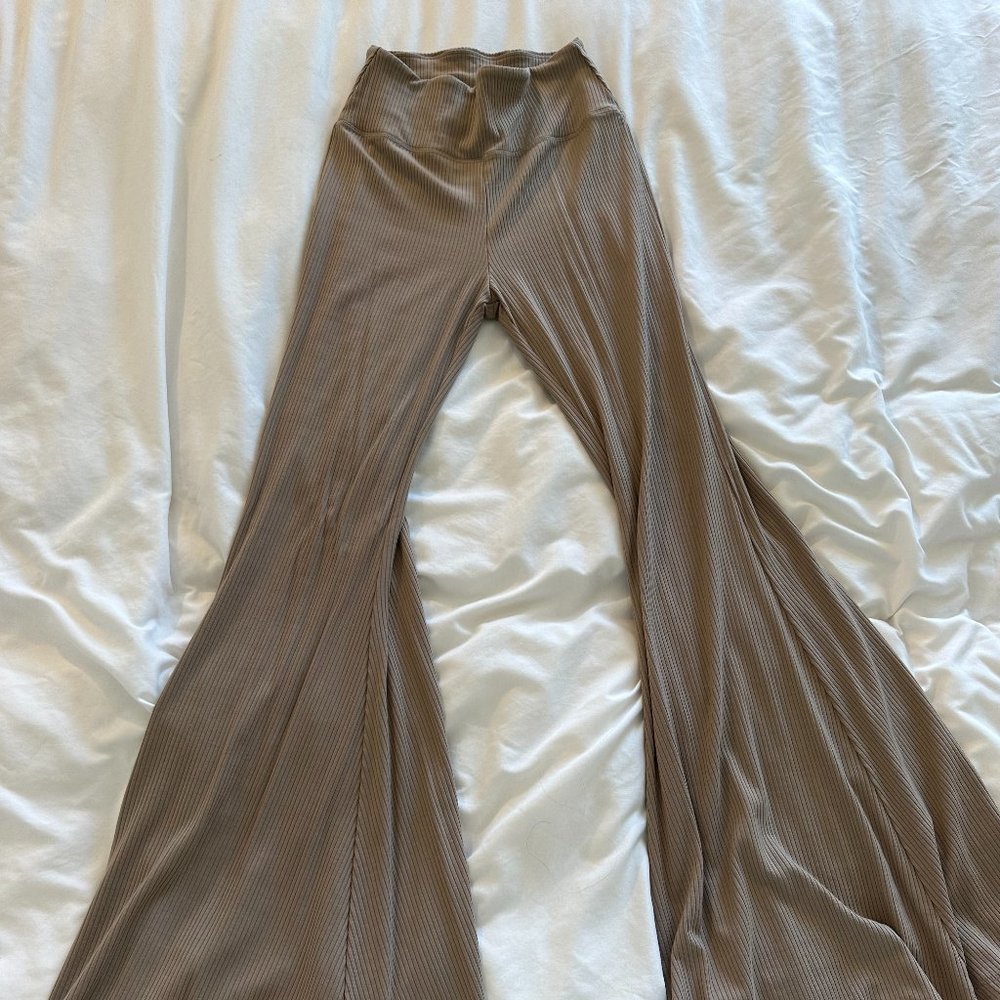 Year of Ours Ribbed Yoga Pants